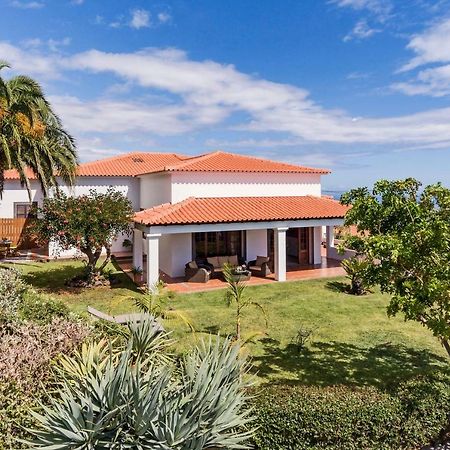 Southern Sunny House By An Island Apart Calheta  Eksteriør billede