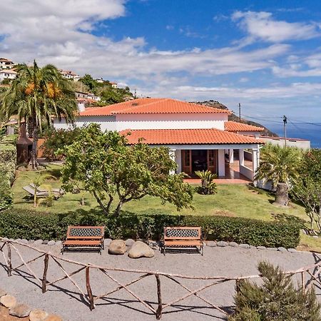 Southern Sunny House By An Island Apart Calheta  Eksteriør billede