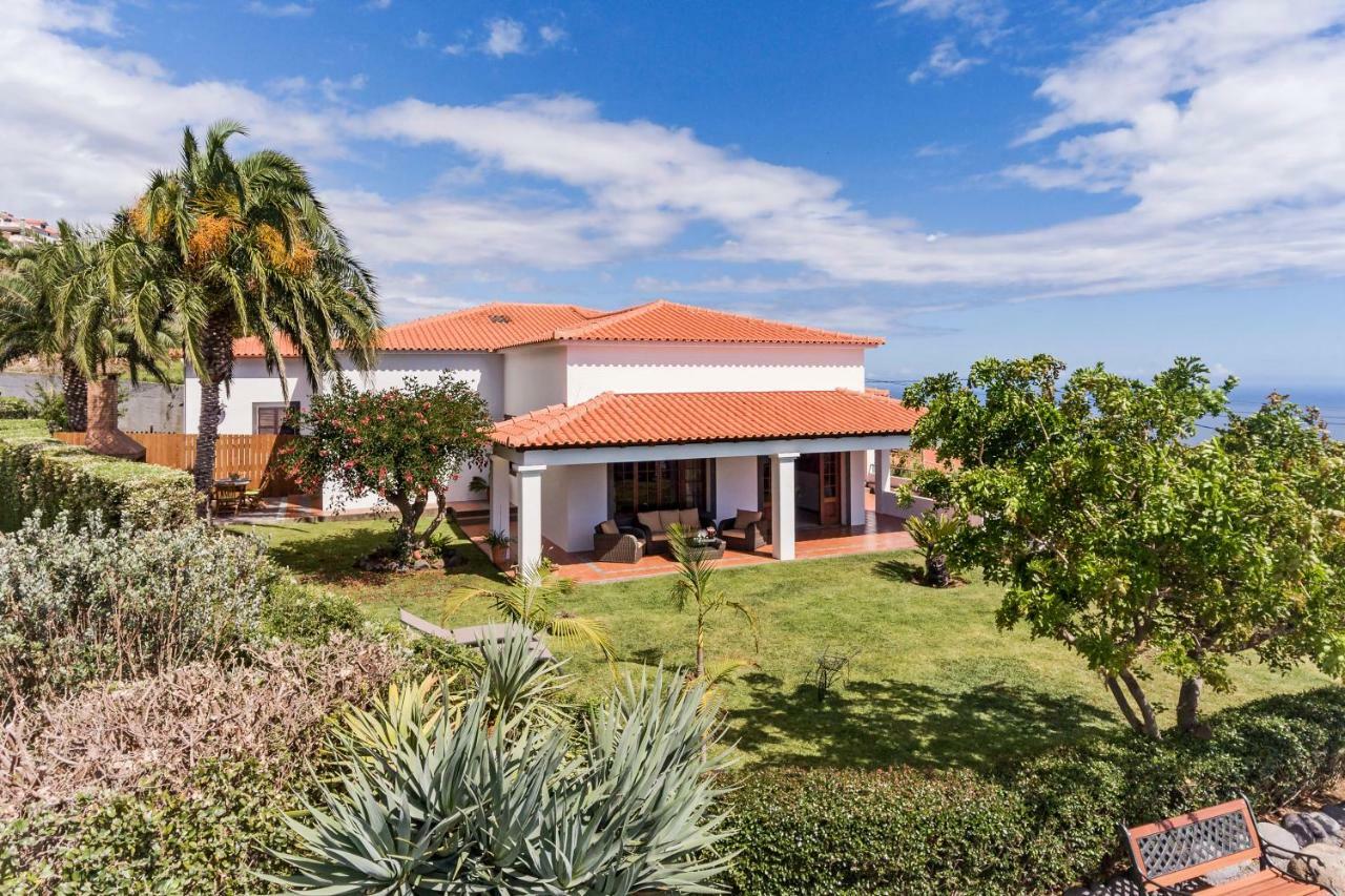 Southern Sunny House By An Island Apart Calheta  Eksteriør billede