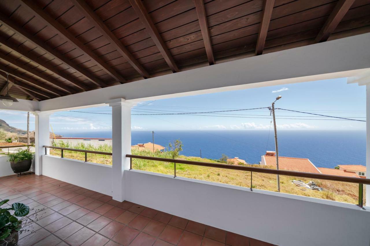 Southern Sunny House By An Island Apart Calheta  Eksteriør billede
