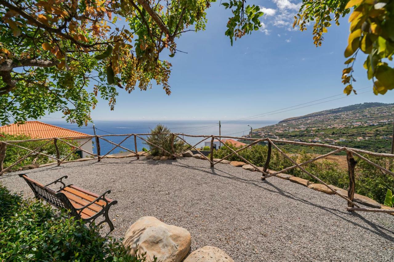 Southern Sunny House By An Island Apart Calheta  Eksteriør billede