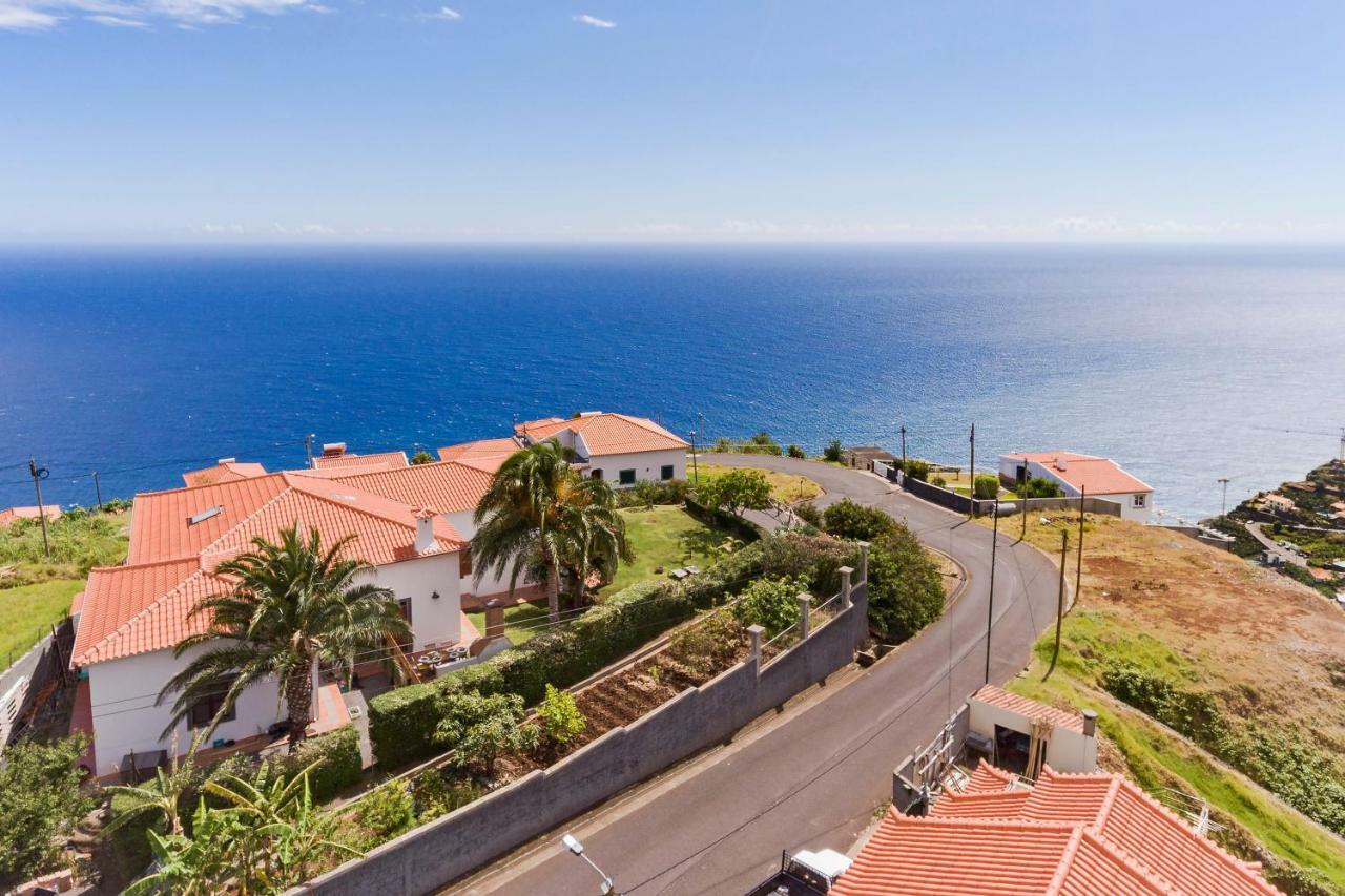 Southern Sunny House By An Island Apart Calheta  Eksteriør billede